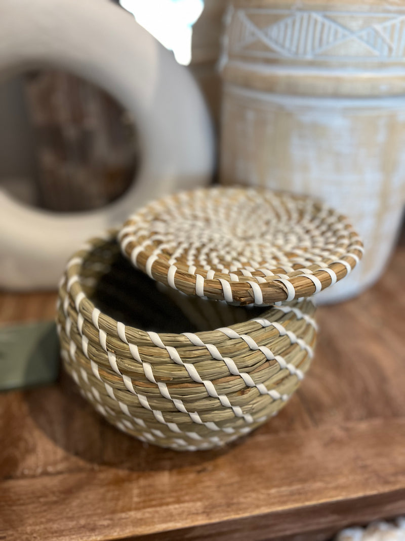 Woven container with lid. L