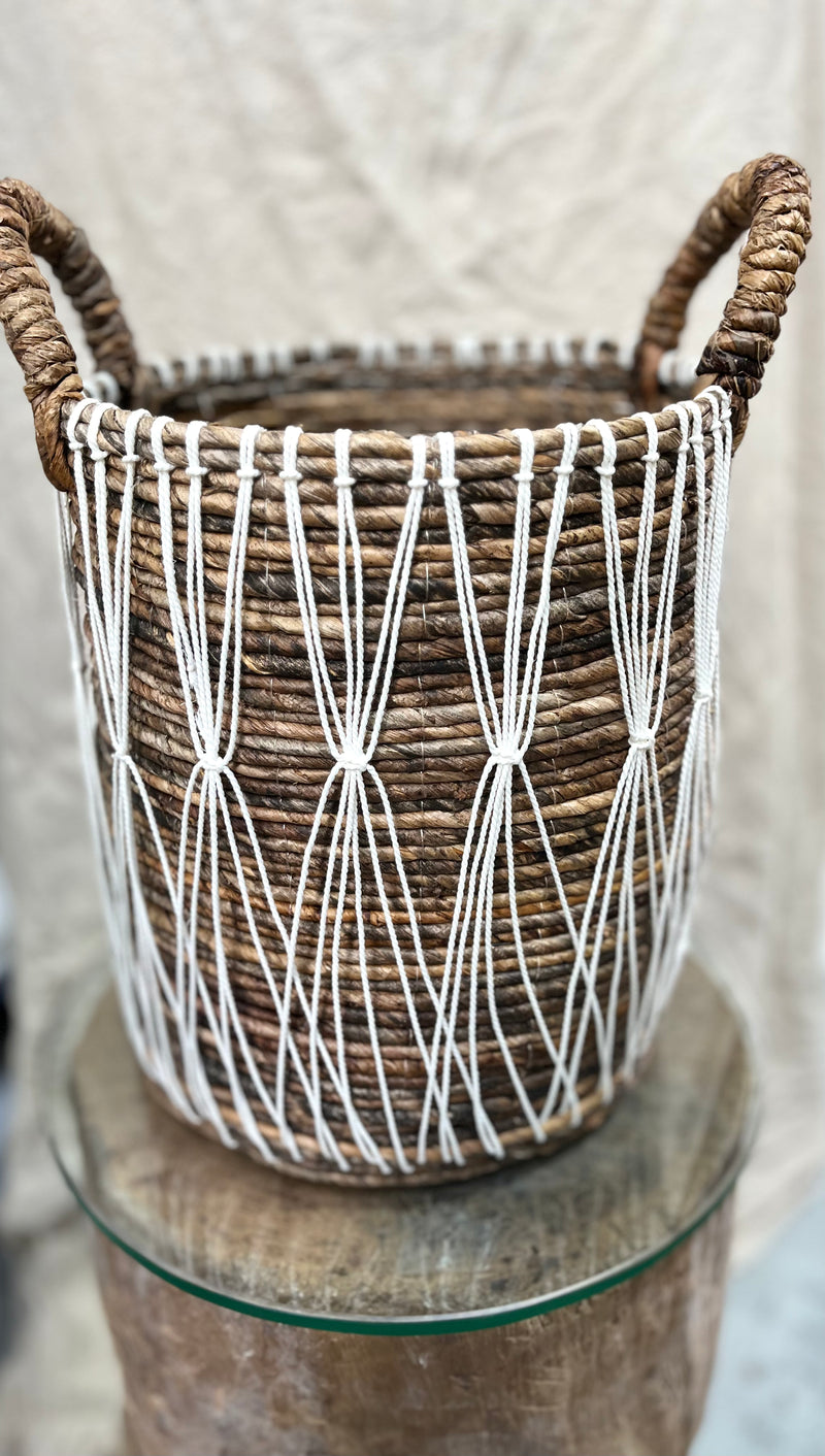 Woven basket with macrame. S. Style 2