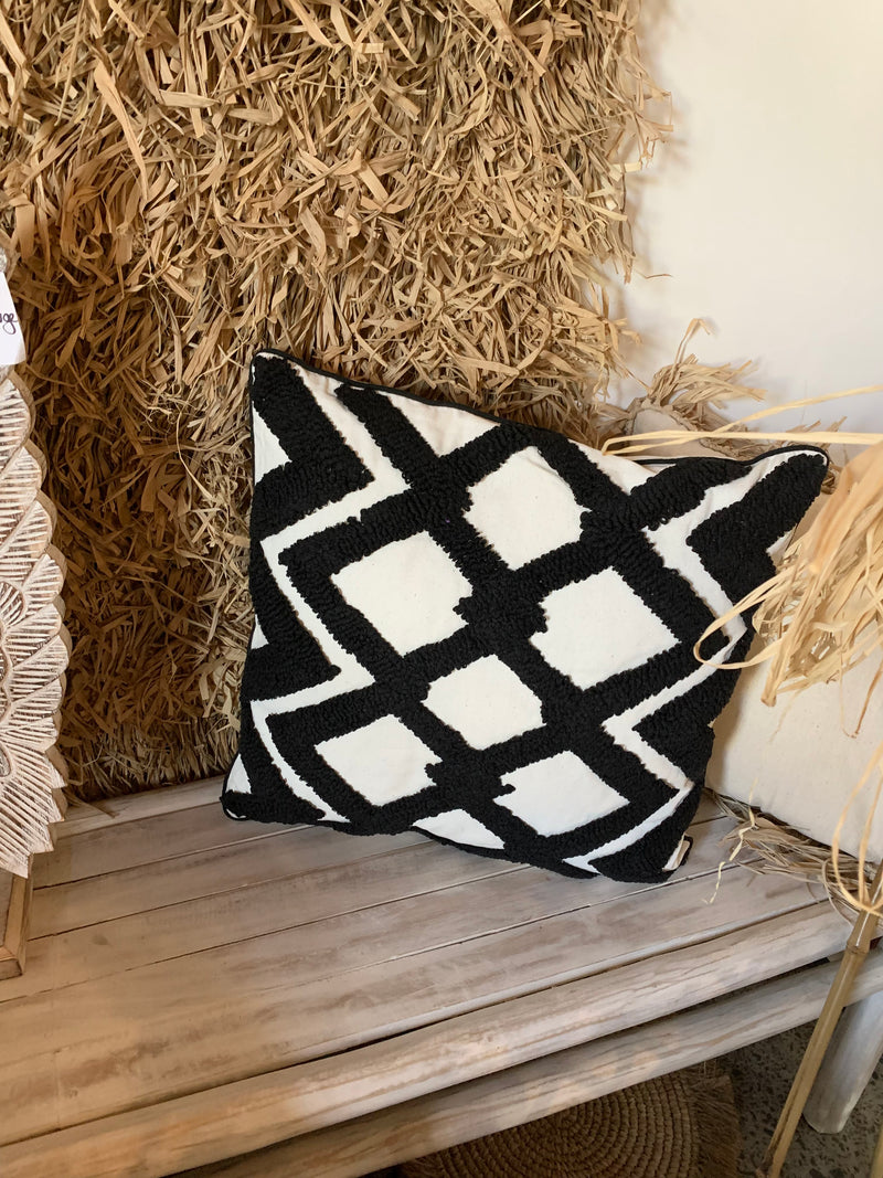 Natural and black cushion covers 45 x 45 (insert not included)