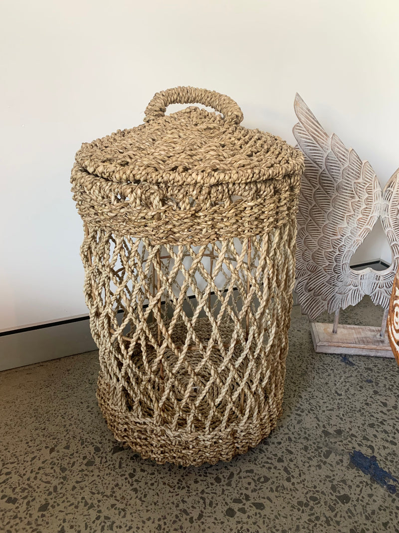 Open weave basket / toy basket / clothes basket