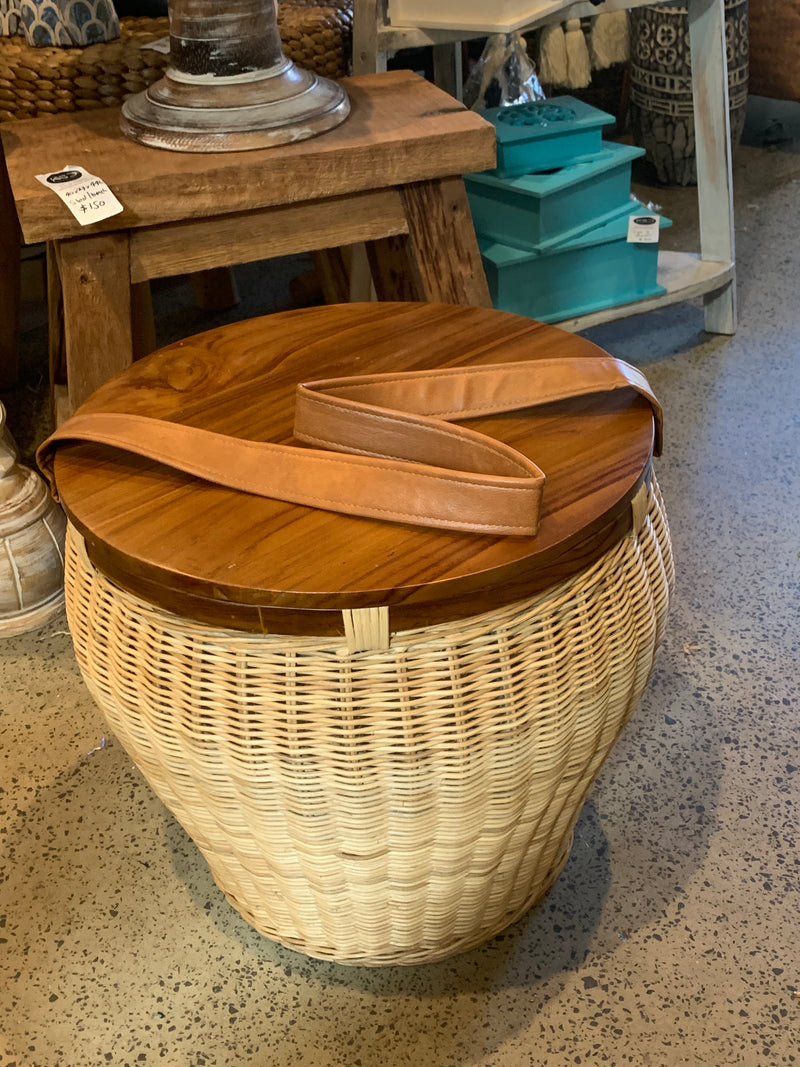 Insulated hamper / picnic basket. Usually $100